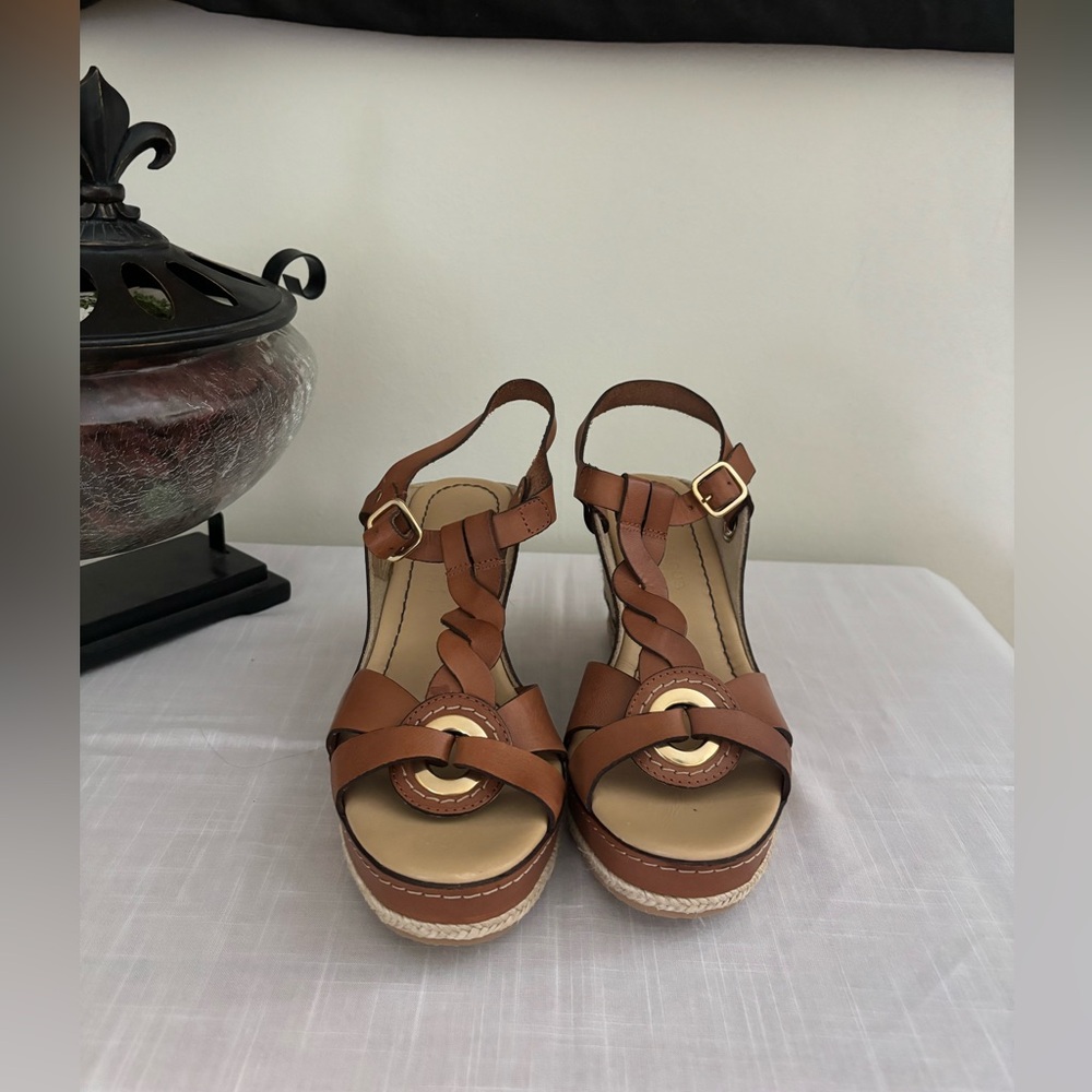Andrè Assous-OpenToe Shoes-Tancolor-Size 7 1/2-L Excellent Condition NWOT.